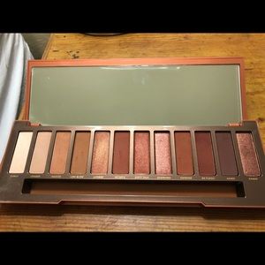 Urban decay naked heat eyeshadow palette